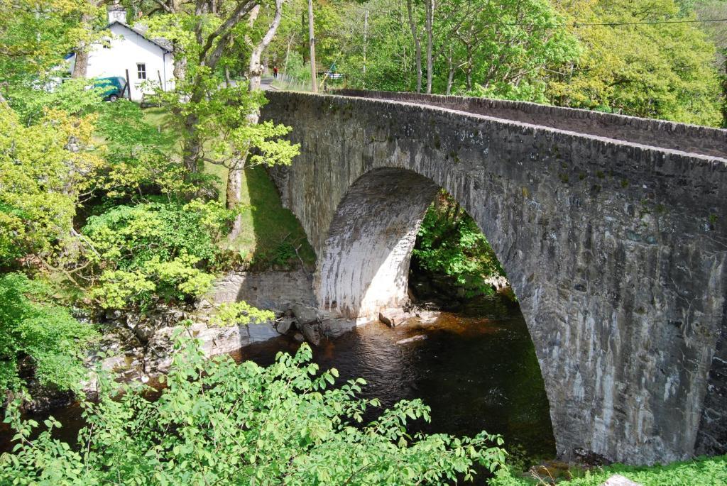 The Bridge Of Lochay Hotel คิลิน ภายนอก รูปภาพ